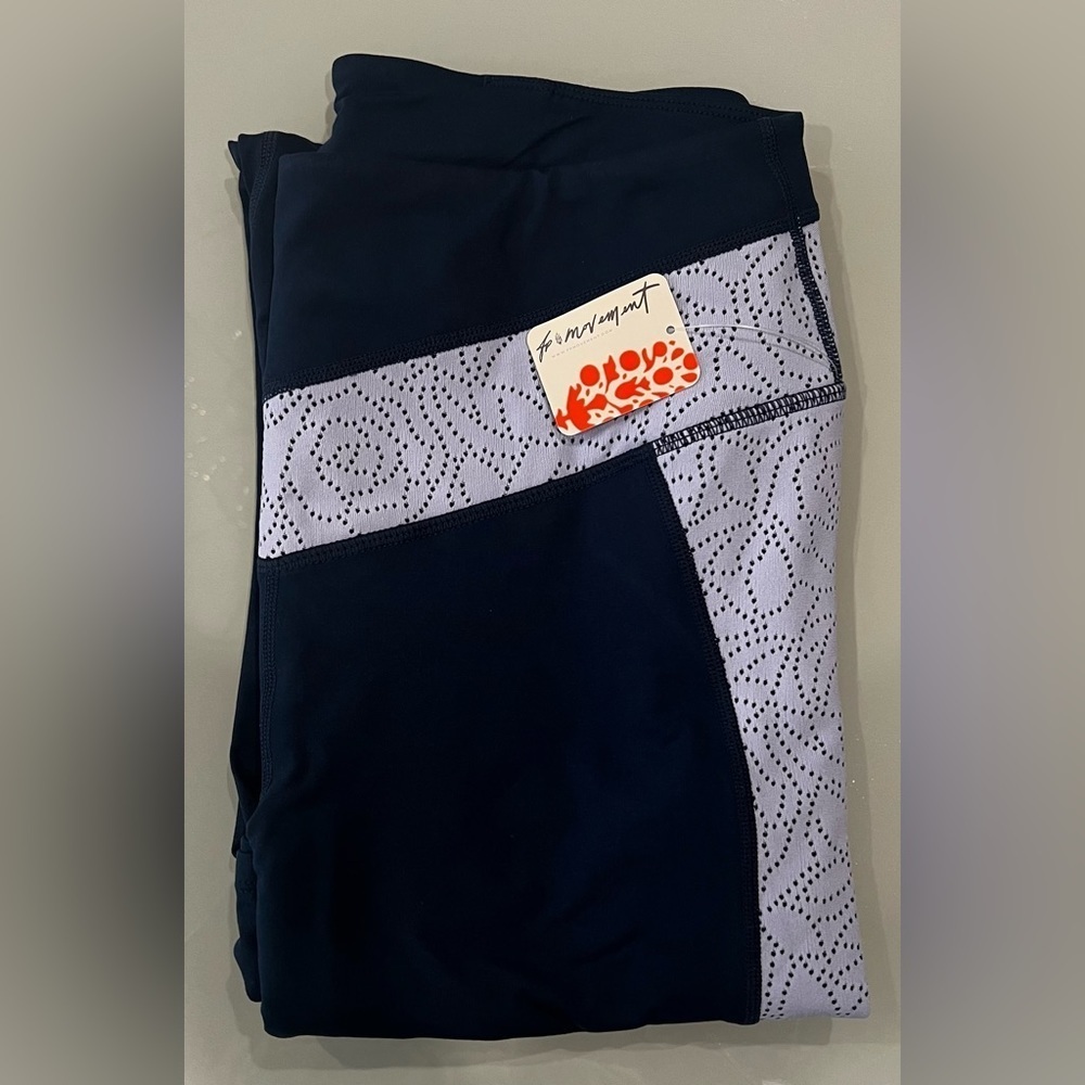 NWT Lace Me Up Leggings - Picture 5 of 9
